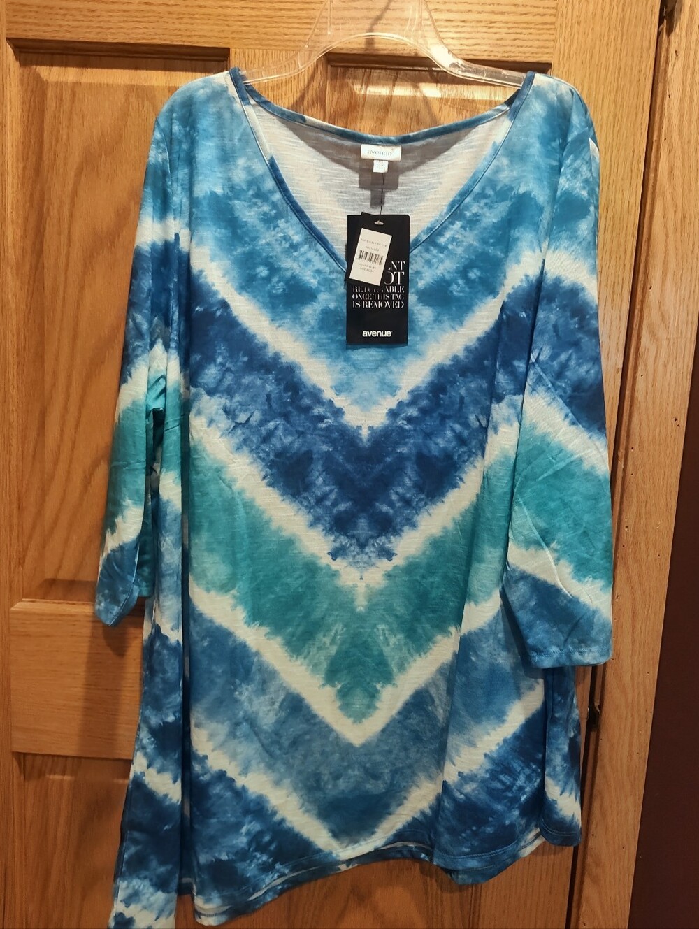 Avenue 3/4 Sleeve Tie-Dye Tunic, V-neck